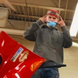 Meet your Posher, Jason